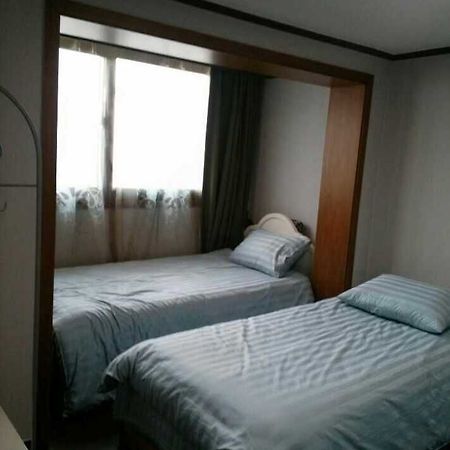 K Star Road Guesthouse - Hostel Seoul Eksteriør billede
